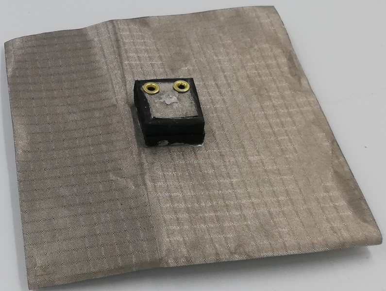 File:PIFA Antenna fabricated using Rubber Substrate (Side View).jpg